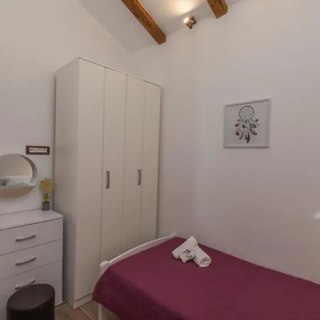 Family Friendly House With A Swimming Pool Sevid, Trogir - 22950 Tatil Evi